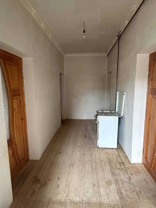 Шароф Рашидов туман Нурафшон маҳалласи "ЭНГИЛИС"даги Ховли сотилади