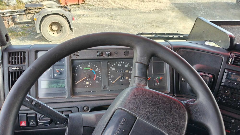 Volvo FH12 forestier schimb cu bustean