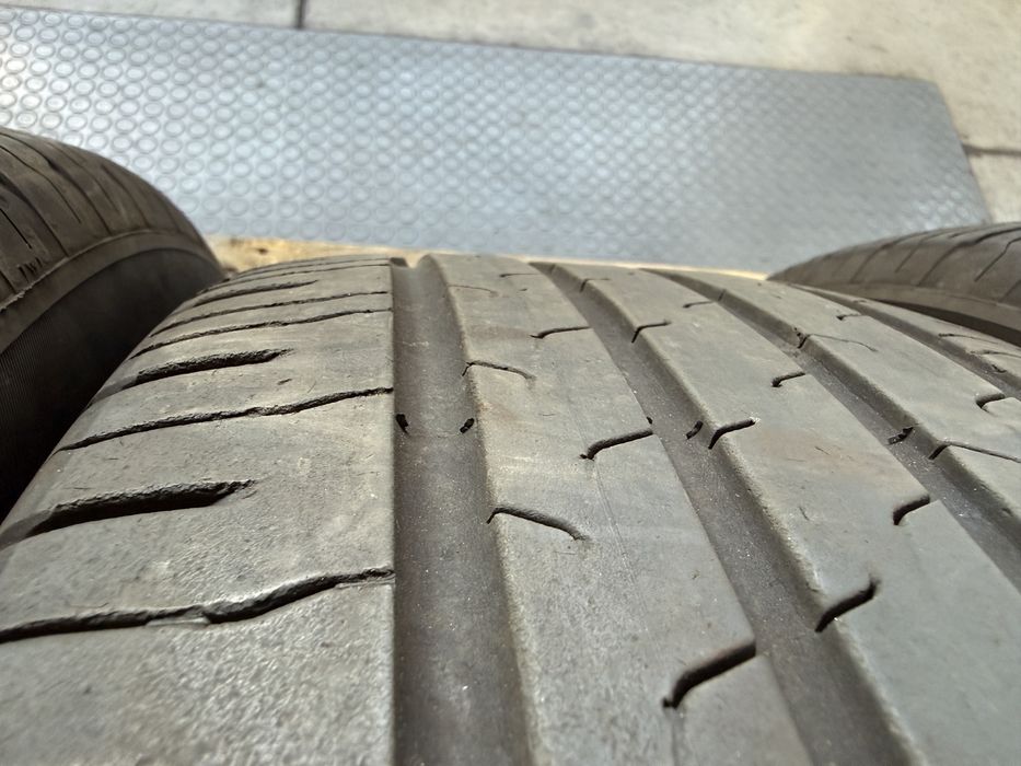 4бр. ОТЛИЧНИ Летни Гуми С Борд 215/55R/17 -CONTINENTAL- DOT:4322- 5.8мм+4.8мм