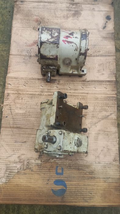 reductor raport 14 la 1 cu ax melcat și coroana