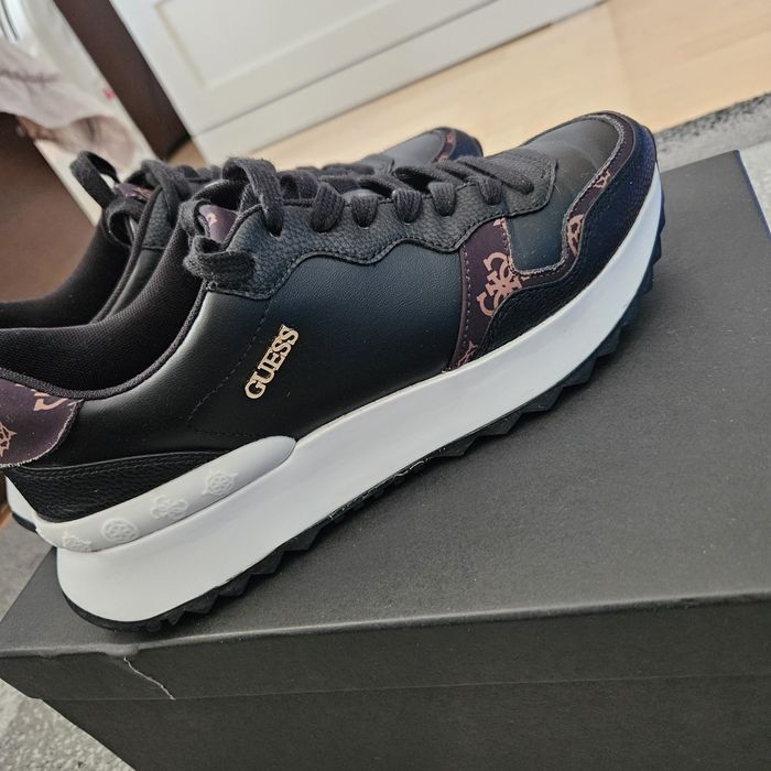 Сникърси Guess 39н.