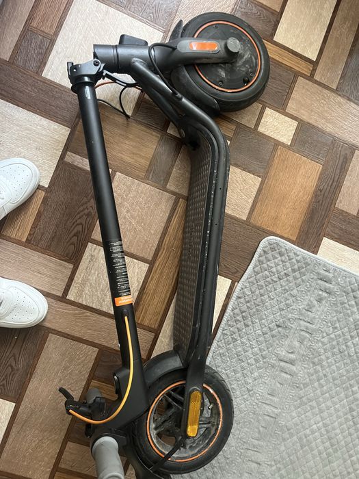 Продам электросамокат