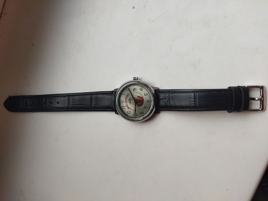 Продам часы механические.