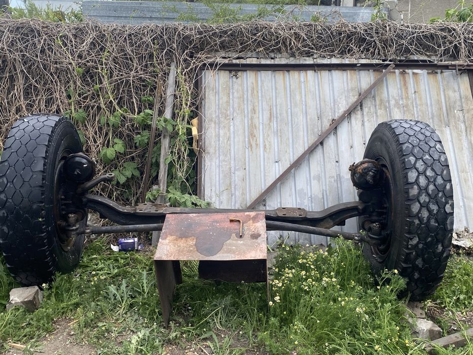 Ось перед ЗИЛ-4331 в сборе.