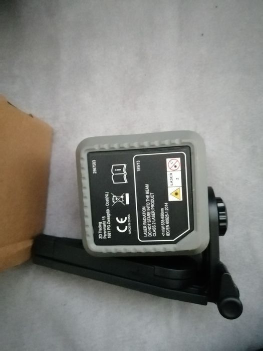 Лазерен нивелир 18W13