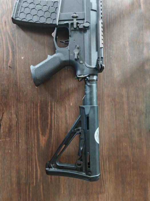 Airsoft реплика и тактическа жилетка