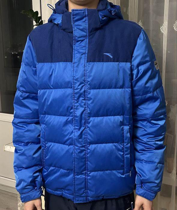 Продам весенние куртки