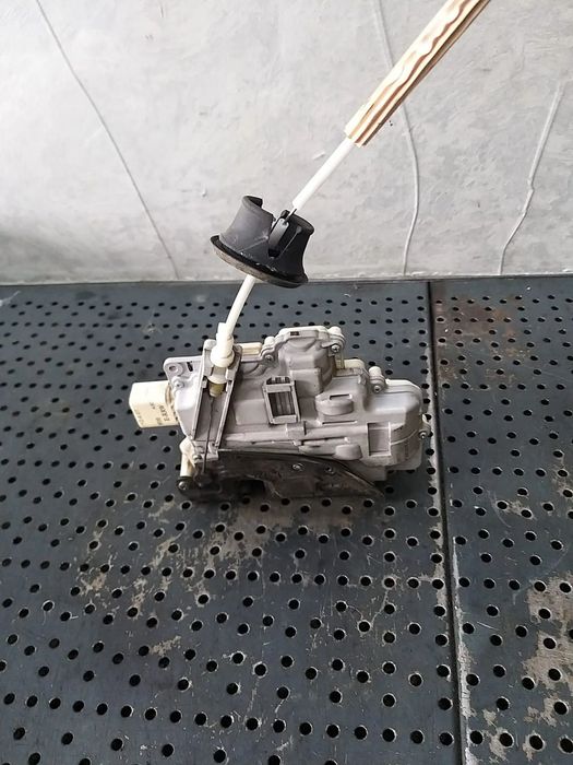 Broasca usa dreapta audi a3 8p 4f1837015