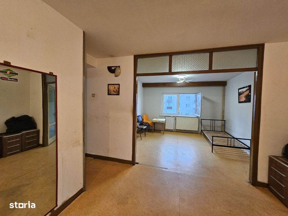 Apartament 3 camere, hol central in C-uri Eminescu — fotografia 1