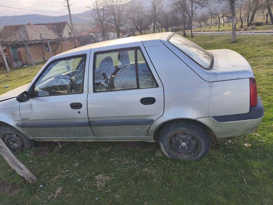 Vând pompa injecție Dacia papuc, Solenza, Renault kangoo, 1,9 diesel