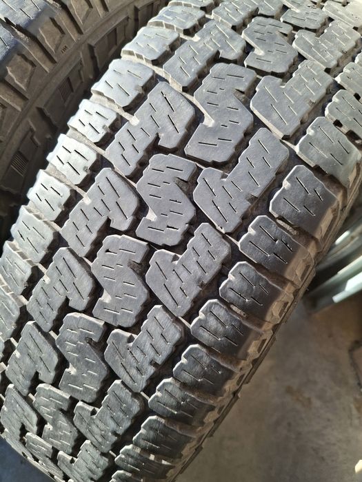 2 Anvelope de iarnă  245 70 r17 Pirelli