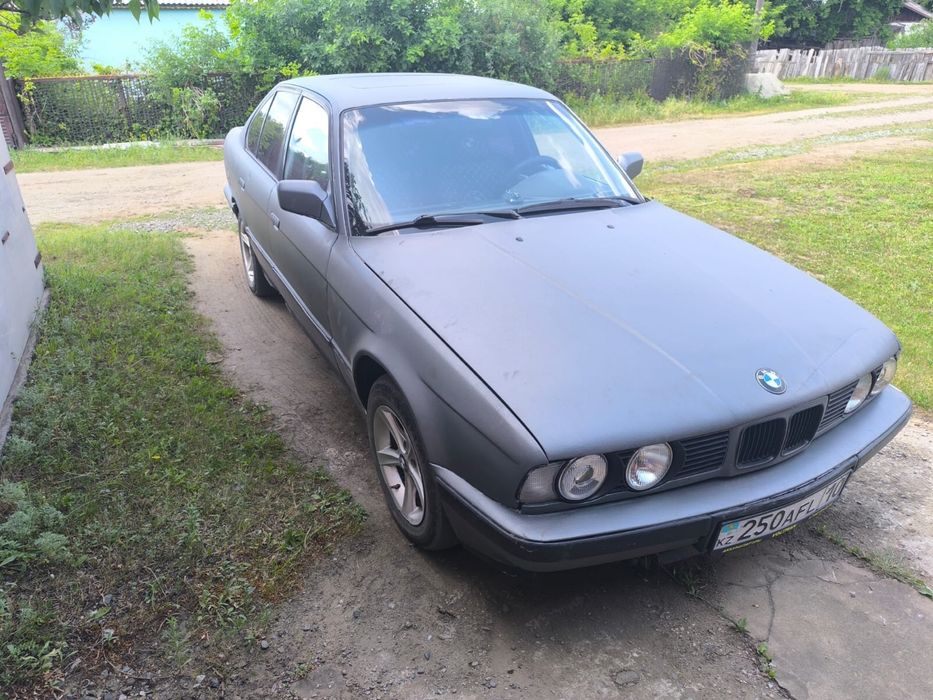 Продам машину BMW E34