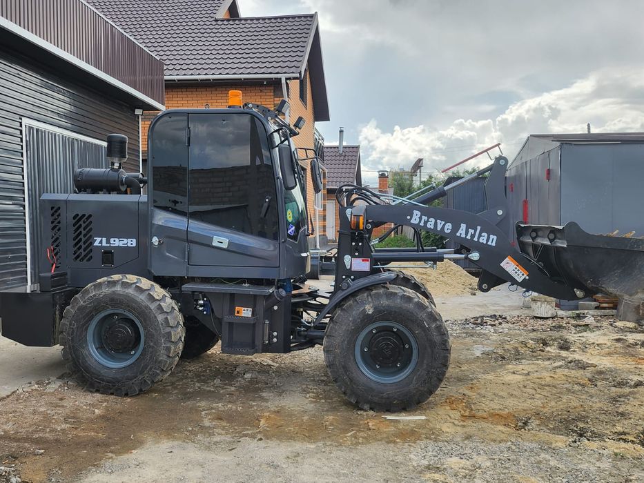 Продам погрузчики 928