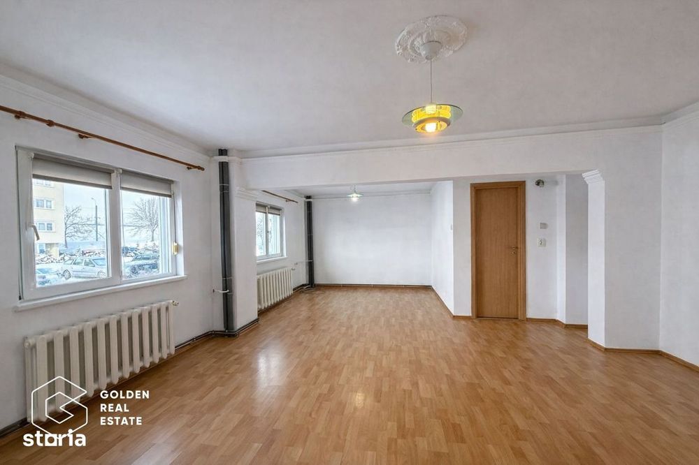 Apartament 4 camere, Micalaca, zona 100