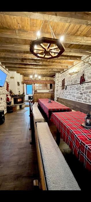 Дървени полилей за механи и заведения!