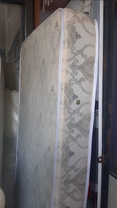 Матрасы  очень хорошом состояние