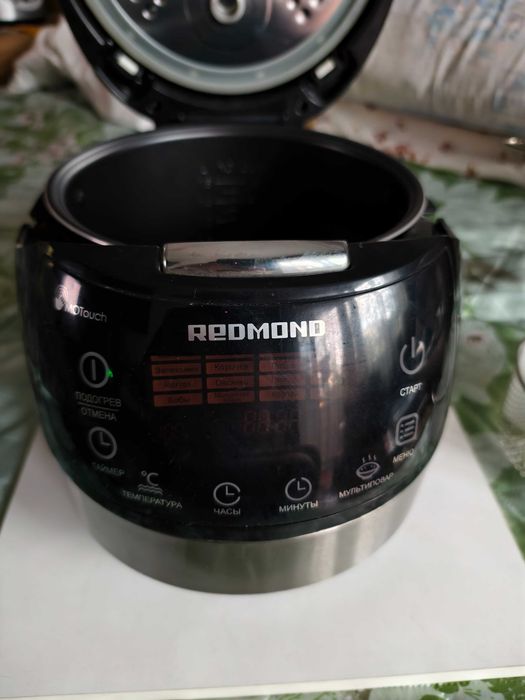 Новая мультиварка REDMOND RMC-70