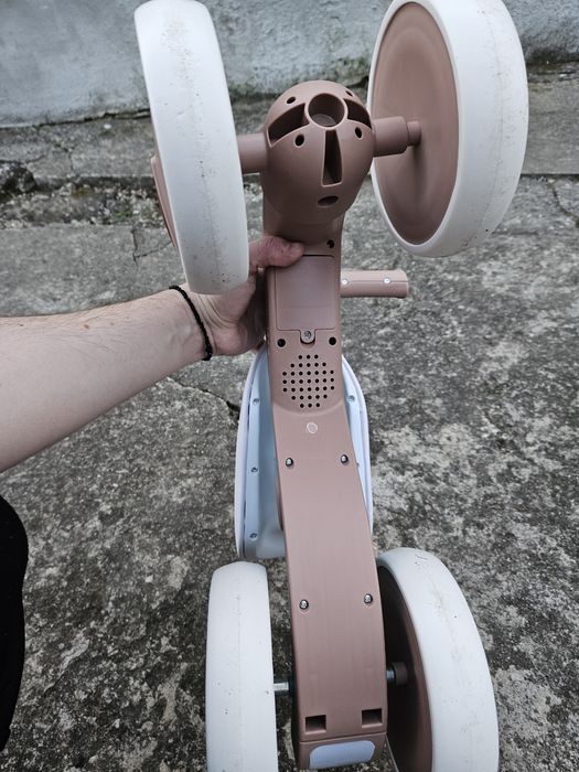 Bicicleta fara pedale 12-36 luni, scaun reglabil, lumini si muzica