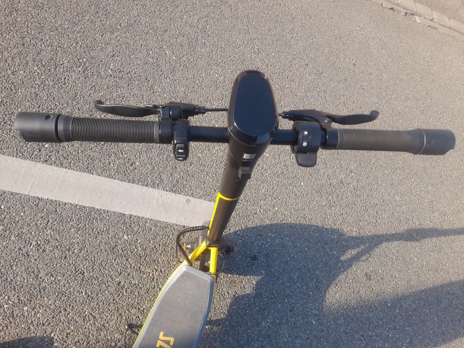 Vând trotineta electrică Scrambler Ducati City Cross-E, 10 inch