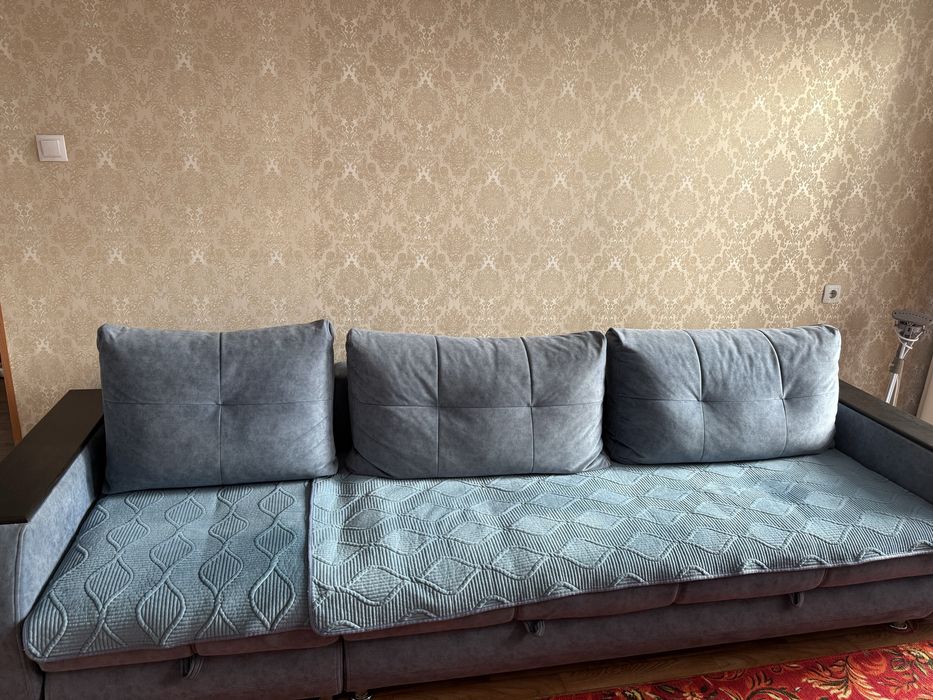 Продам диван в гостиную