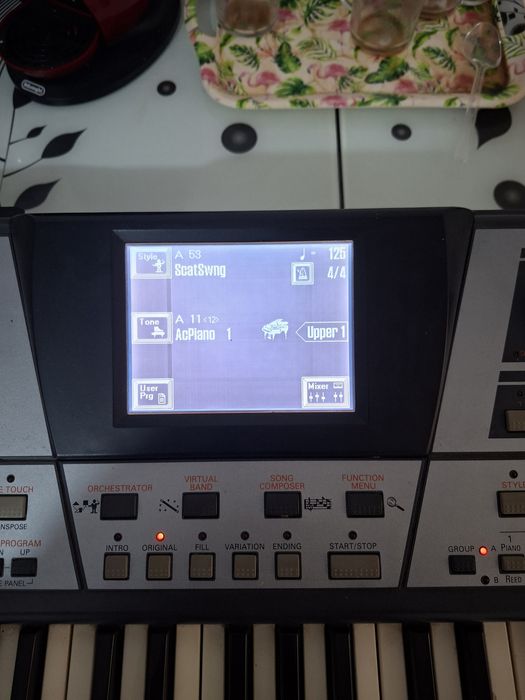 Orga Roland VA-3