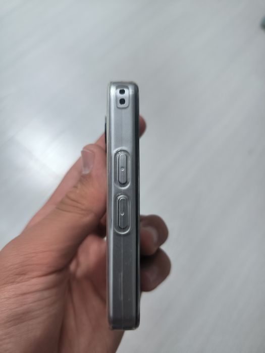 iPhone 16 mini Android