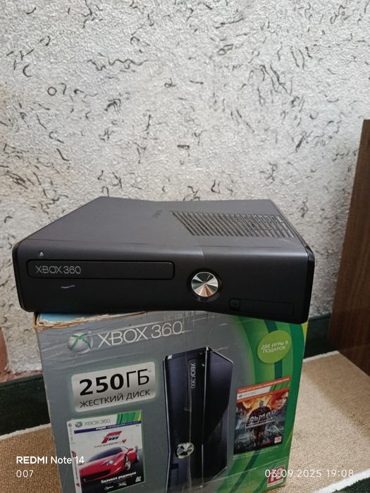 XBOX 360 slim yangided
