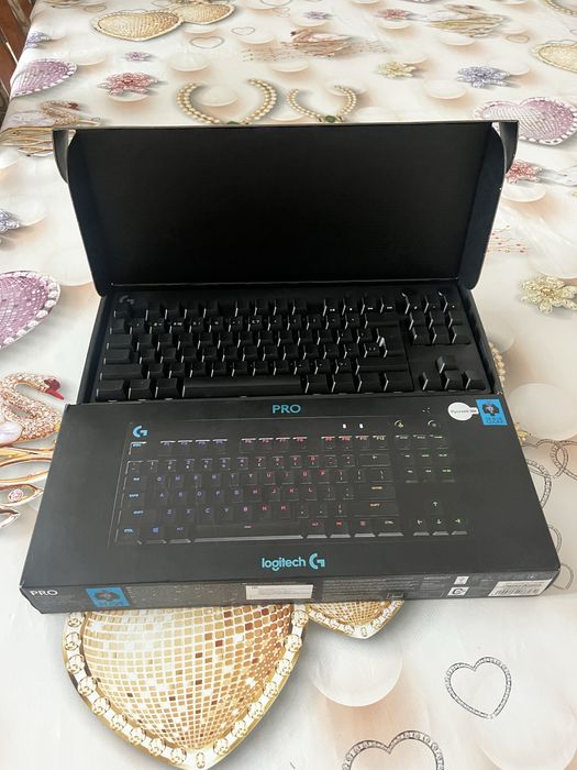Клавиатура Logitech G Pro