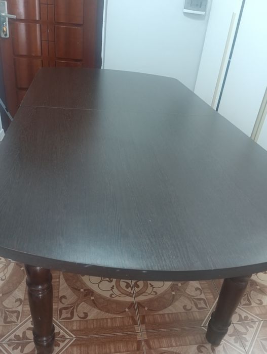 Продам стол. Дерево