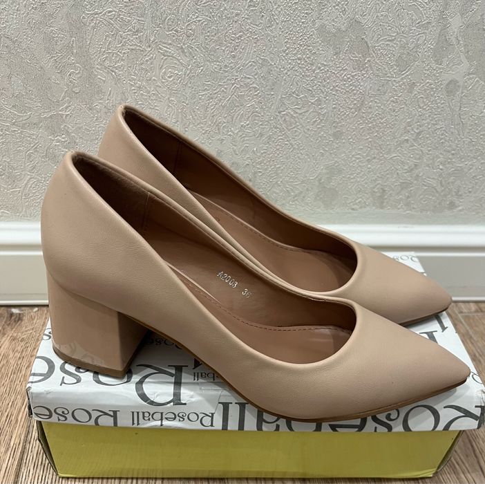 Аквашузы 36 р б/у