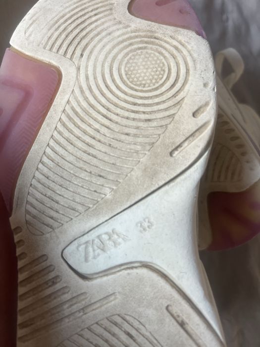 Кожен кец- Бял ZARA