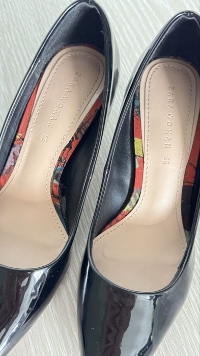 Туфли Zara черные лакированные