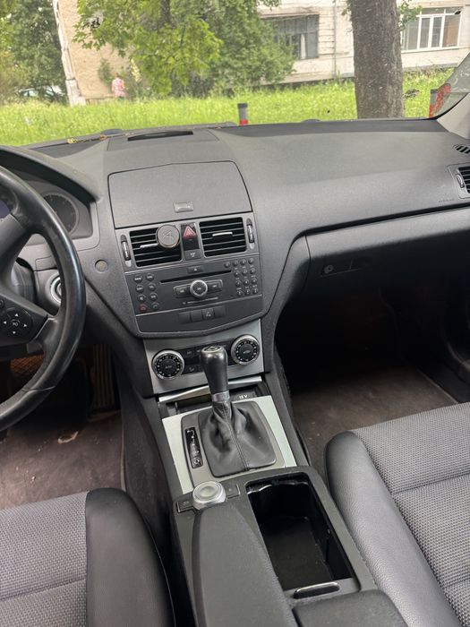 Mecedes C220 170к.с