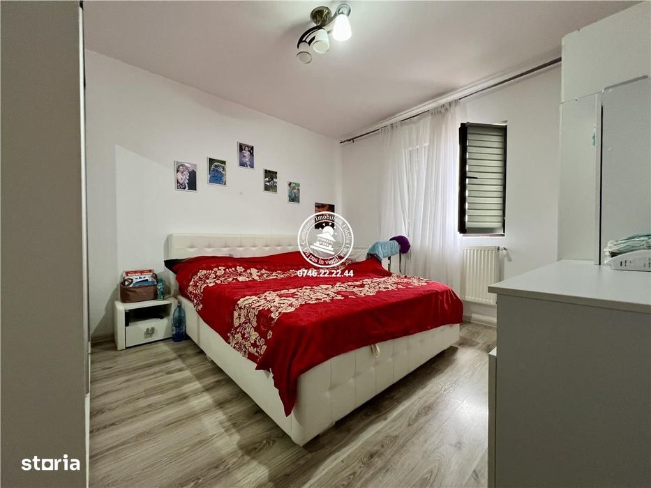 Vila tip duplex de vanzare cu 3 camere si 2 bai, de vanzare in Lunca C