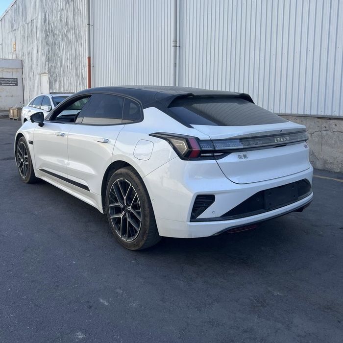 Zeekr 001 ultra restyling 2025