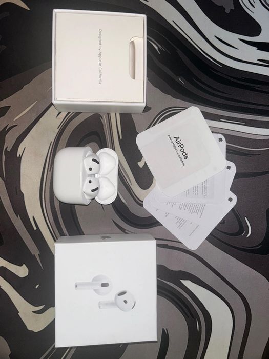 Apple AirPods 4 ( ANC )