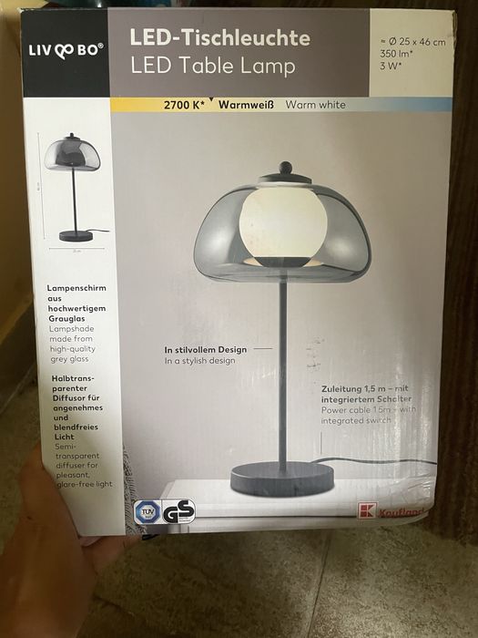 Lampa LED de masa, noua
