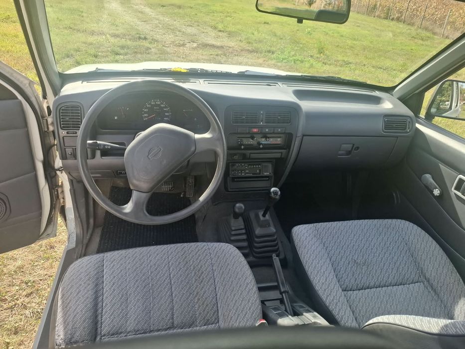 NISSAN  1997 — imagine 5