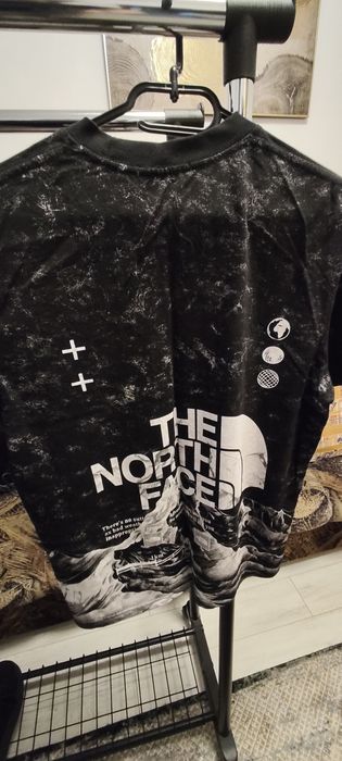 Tricou North Face , model deosebit și calitativ