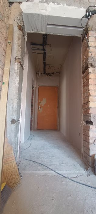 Измазване, реновиране на стени, тавани, шпакловане и боядисване