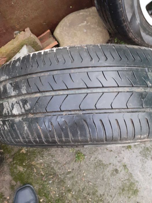 Roti de masina au fost puse pe ford mondeo