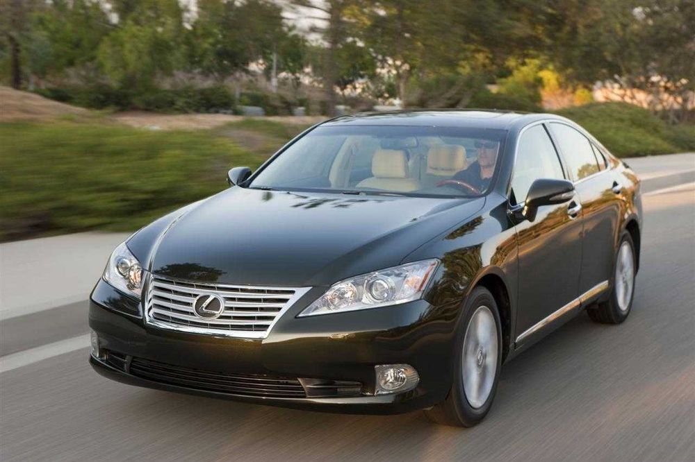 Стекла фар на Lexus ES 350