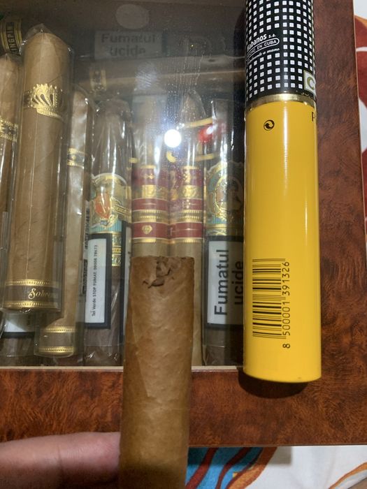 Trabucuri cubaneze Cohiba Piramide Extra Tubos