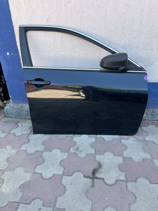 Тойота камри 50-55 двери дверь есик