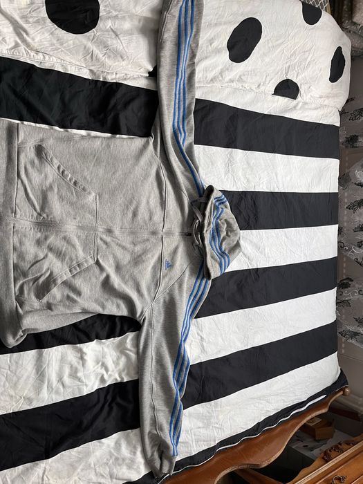Adidas 3 stripes