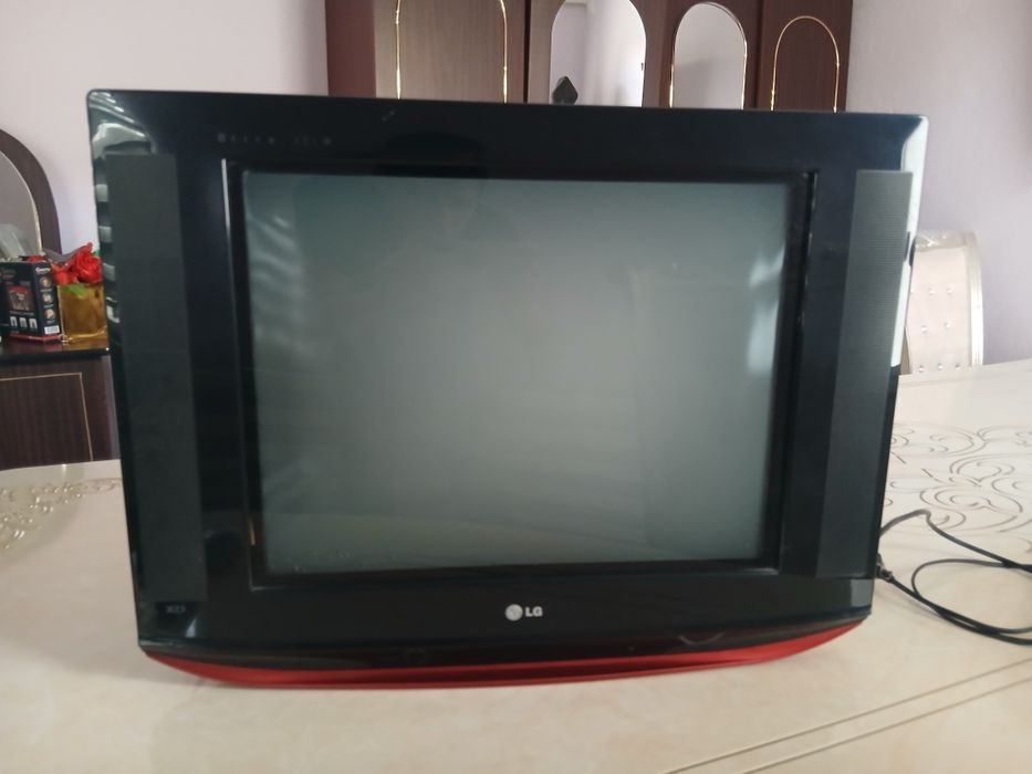 Теливезор сотилади.