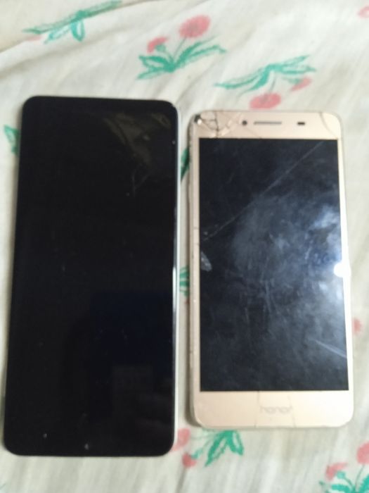 Продам телефоны на запчасти