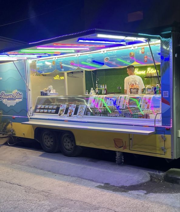 Inchiriere camioneta rulota food truck foodtruck