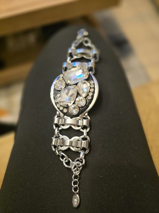 Zara гривна с камъни