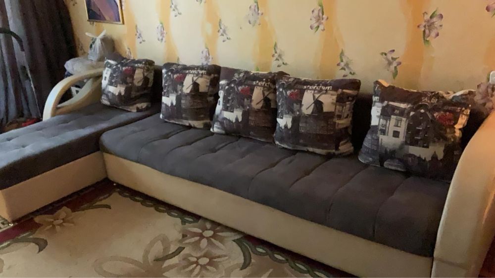 Продается диван, в хорошем состояние